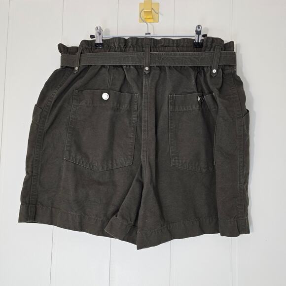 Banana Republic Paper Bag Shorts with Belt, NWOT, Olive Green Size 16 - Picture 2 of 9